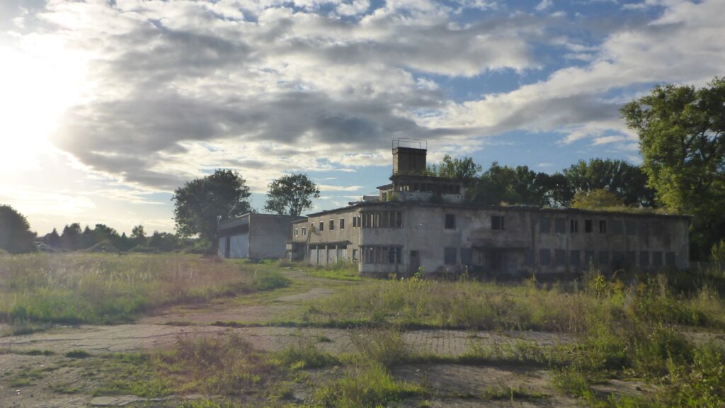 Alter Flugplatz Goerries